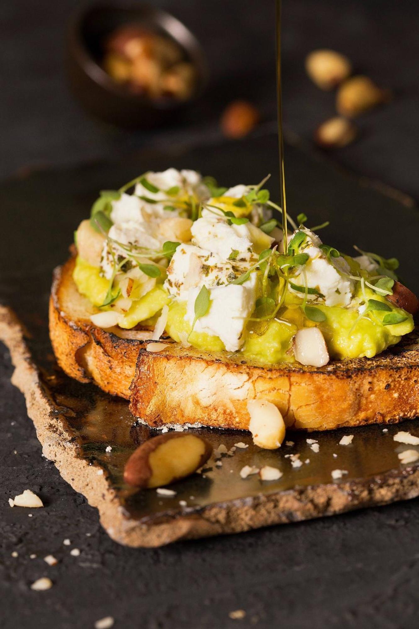 Renaissance Sao Paulo Hotel Zewnętrze zdjęcie Avocado and goat's cheese on toast